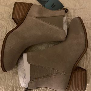 Toms Esme desert taupe suede boots